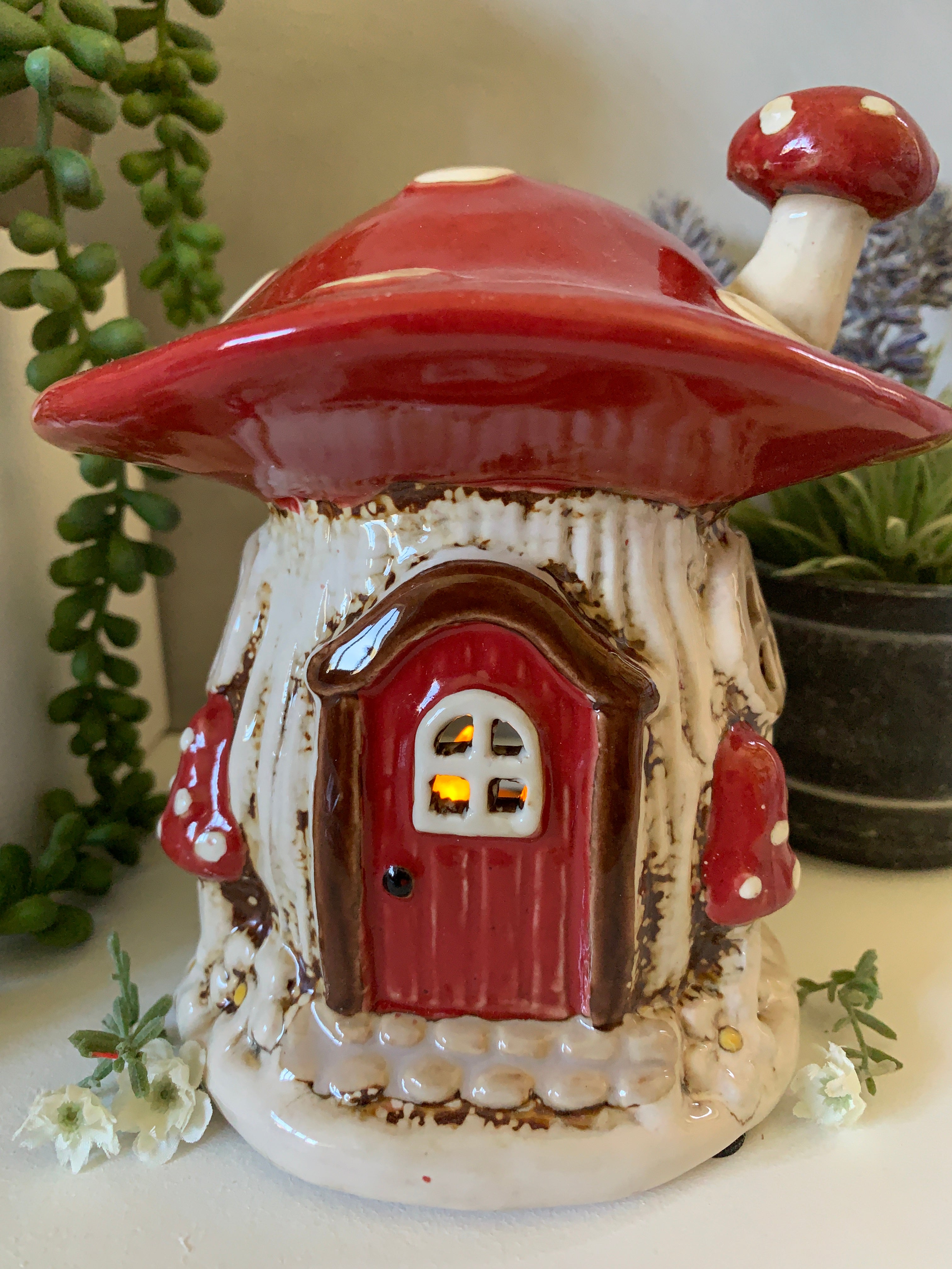 Village Pottery Red Mushroom House Tealight