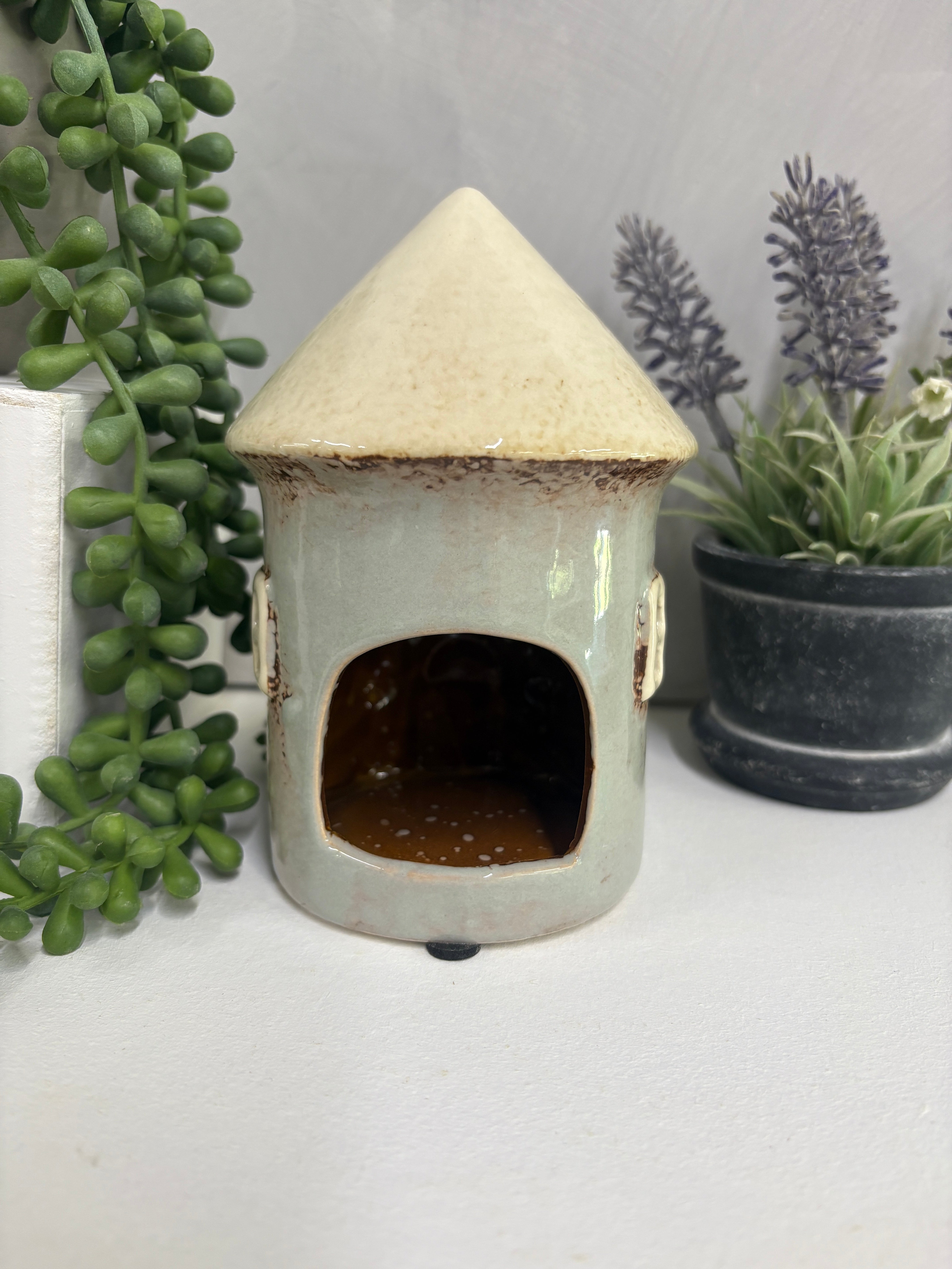 Village Pottery Round Garden House Tealight