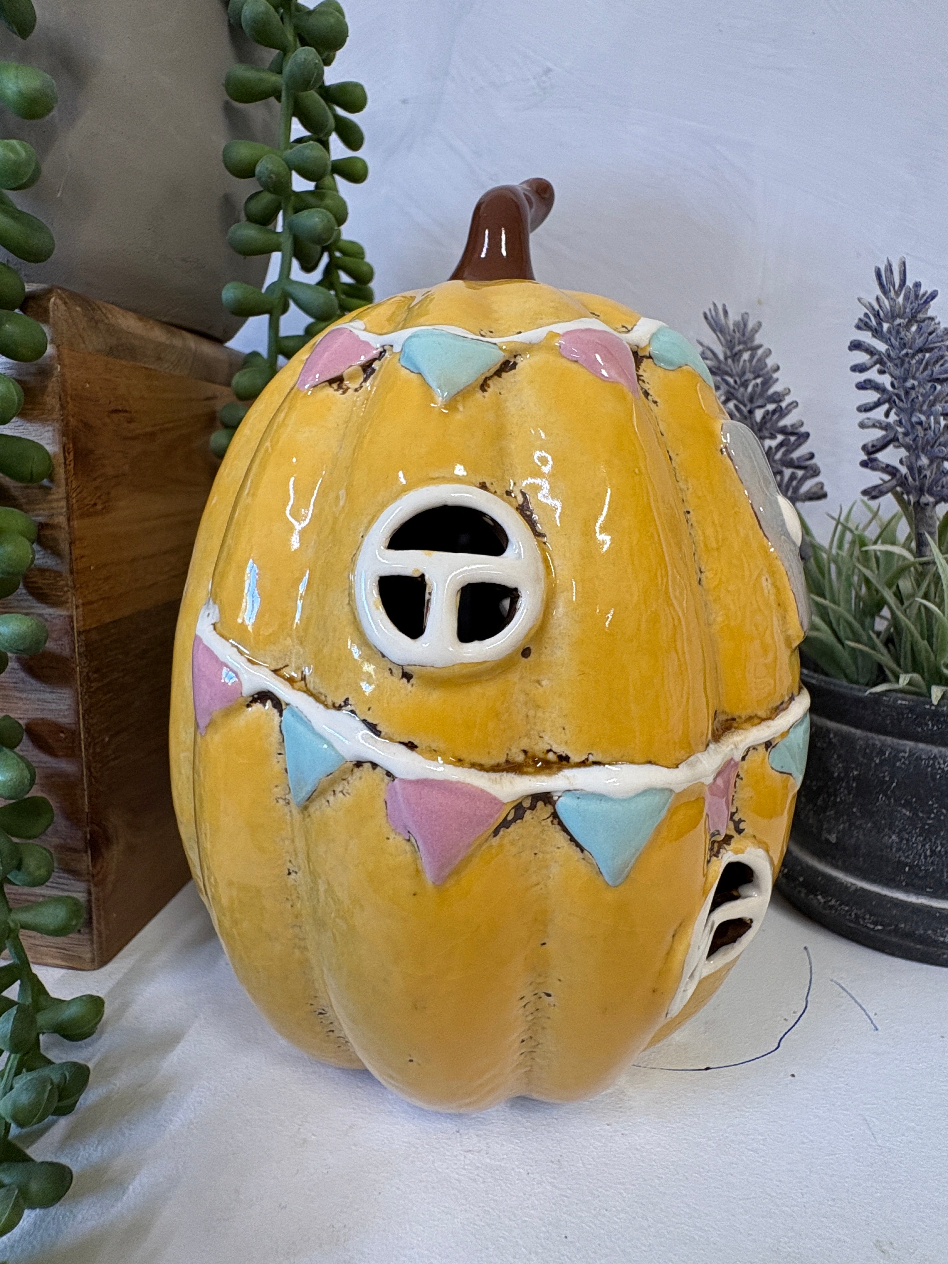 Village Pottery Pumpkin House