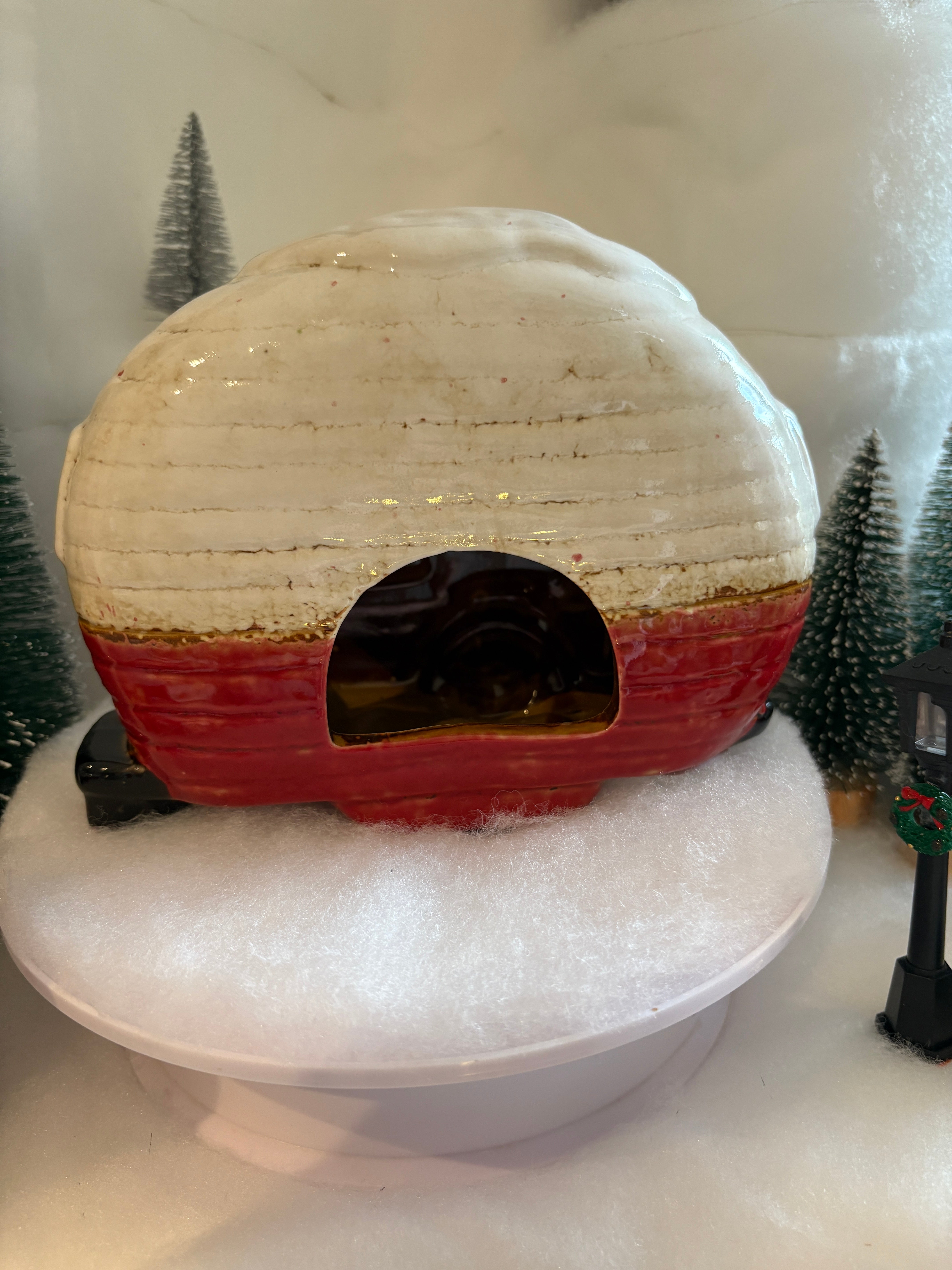 Village Pottery Christmas Caravan