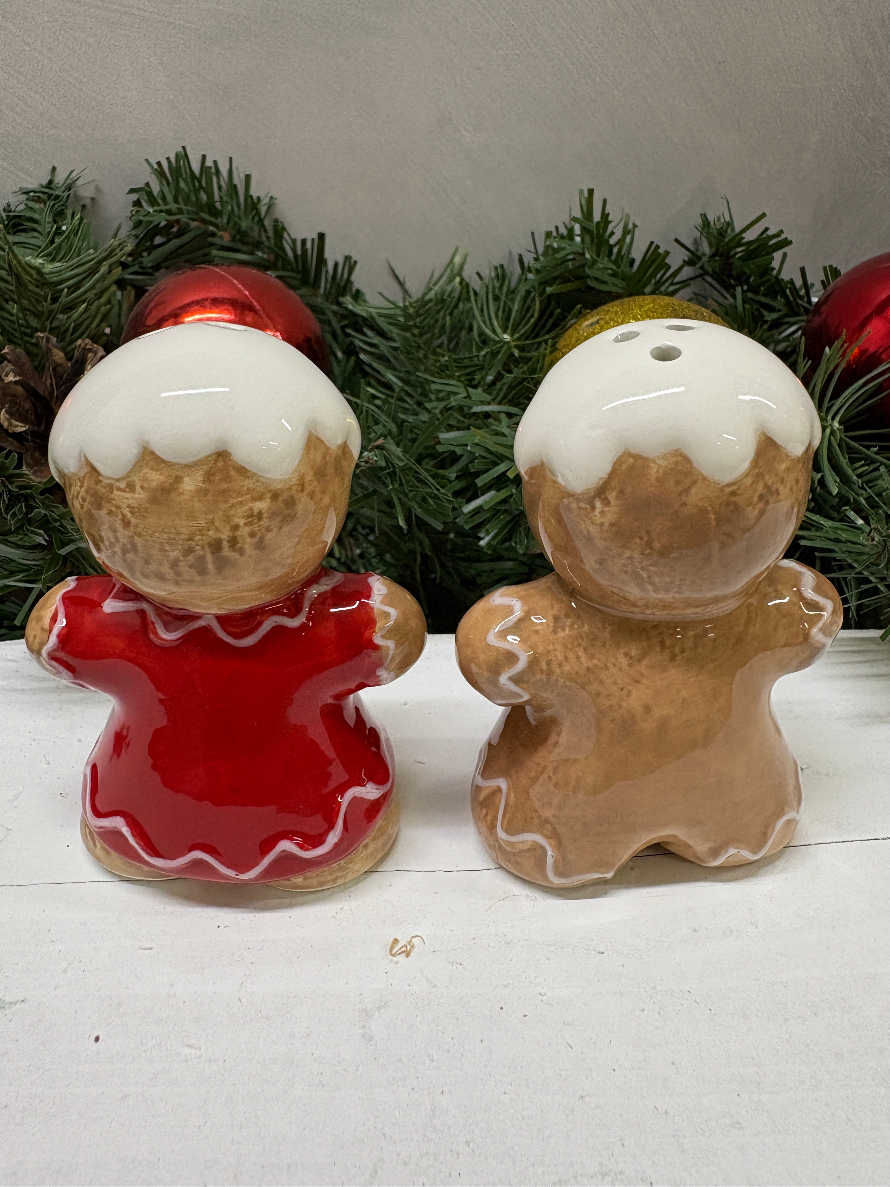Gingerbread Salt & Pepper Pots