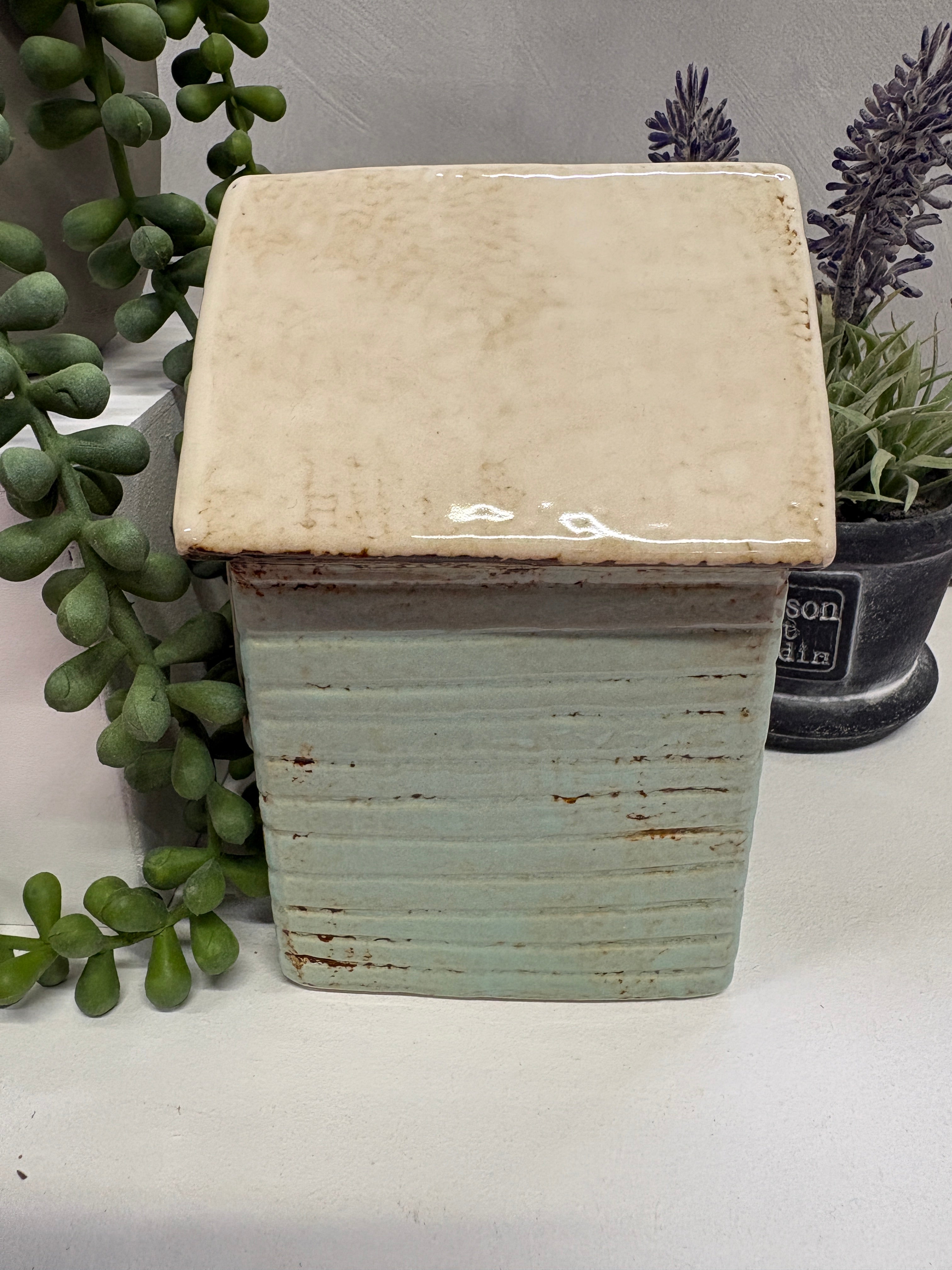 Village Pottery Beach Hut