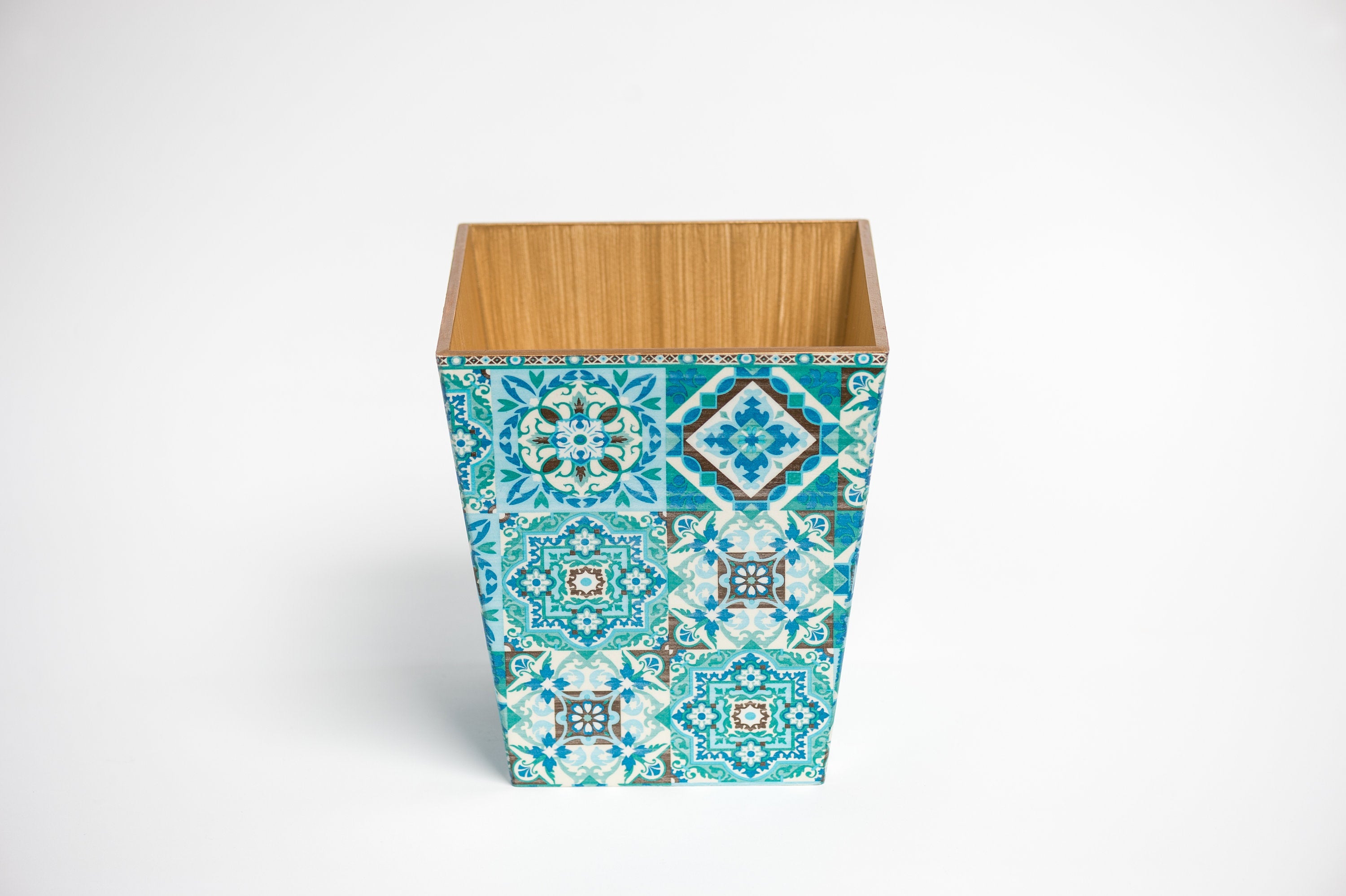Blue Tiles Waste Paper Bin & Tissue Box Cover Set | Crackpots – Tissue ...